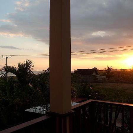 Kelapa Surf Villa Pulukan Exterior photo