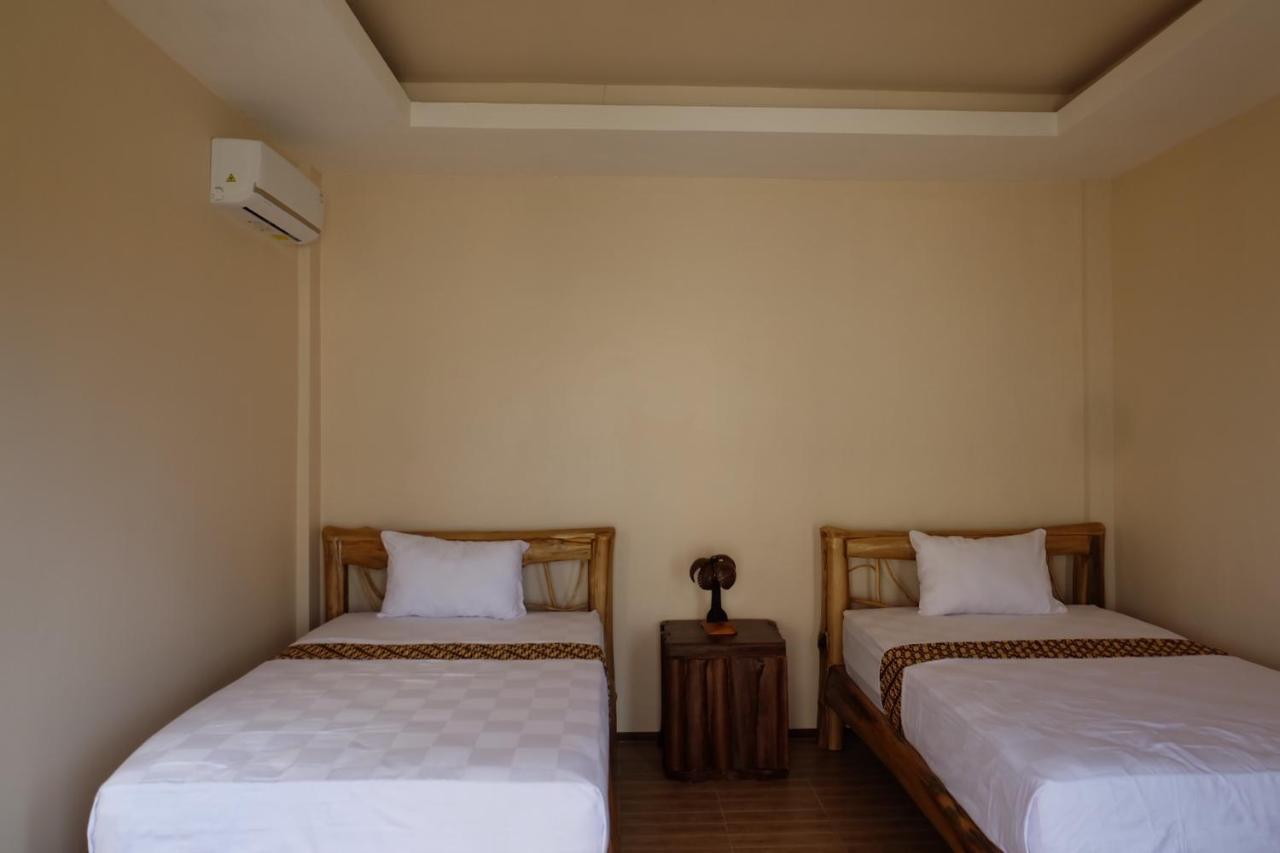 Kelapa Surf Villa Pulukan Exterior photo