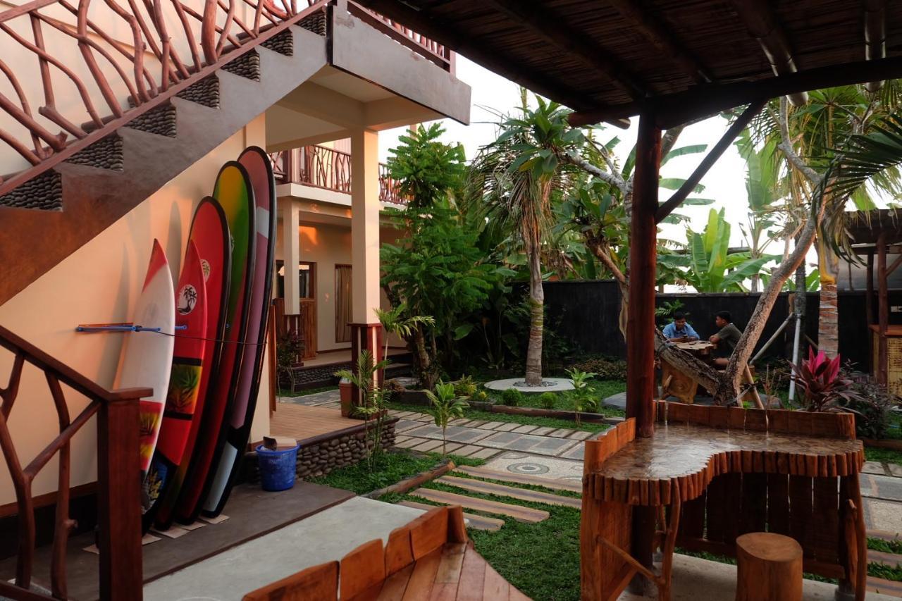 Kelapa Surf Villa Pulukan Exterior photo